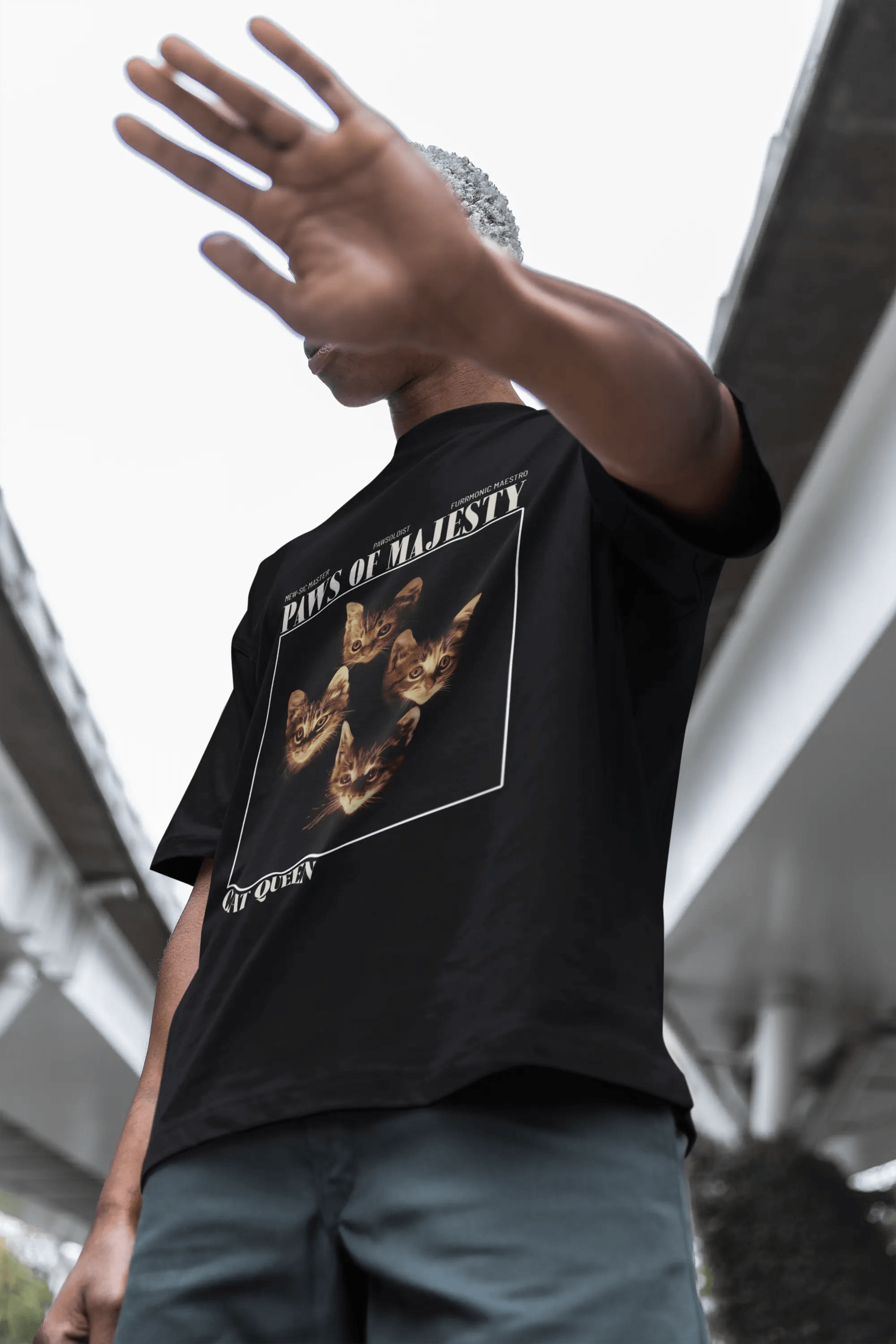 Cat Queen T-Shirt - Oversized T-Shirt | My Turtle
